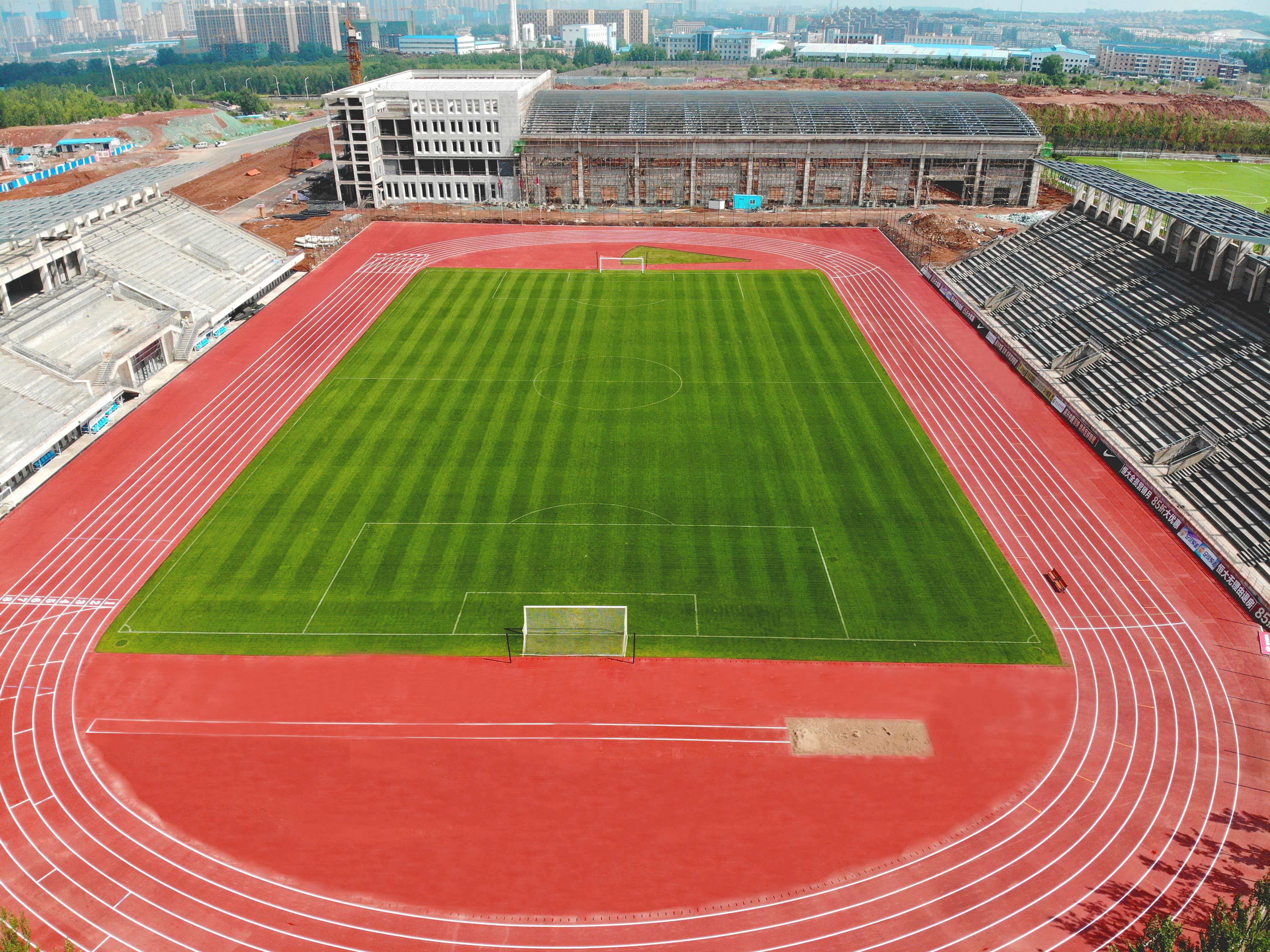 安顺市硅pu球场新国标塑胶跑道 - 价格